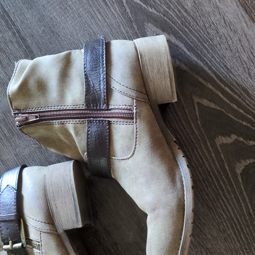 Booties - Picture 3 of 4
